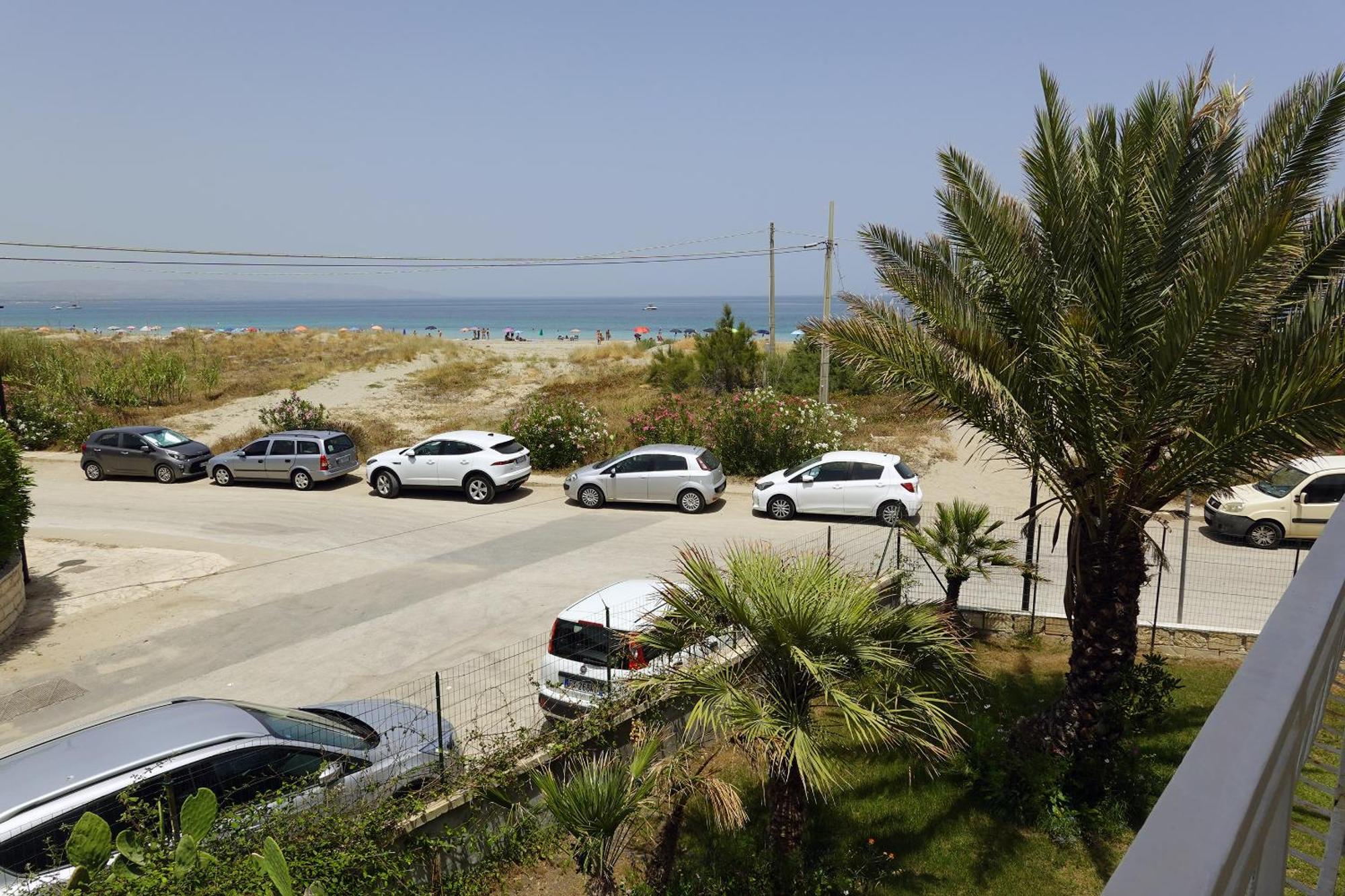 Giallomare Aparthotel Marzamemi Exterior foto